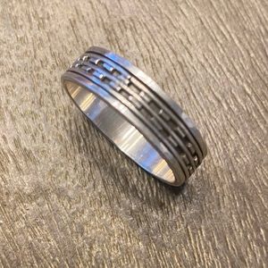 Mens Balinese silver ring